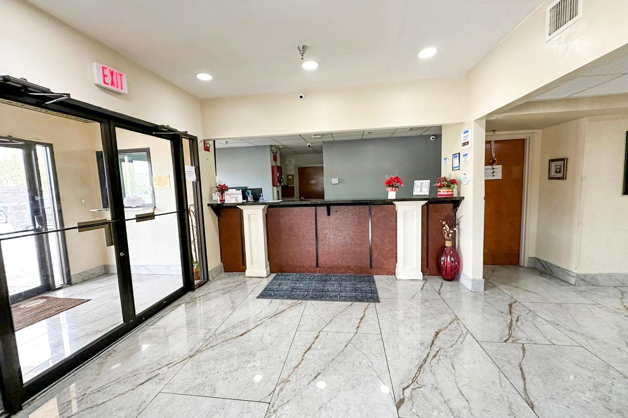 Oyo Hotel Rome West Ga מראה חיצוני תמונה